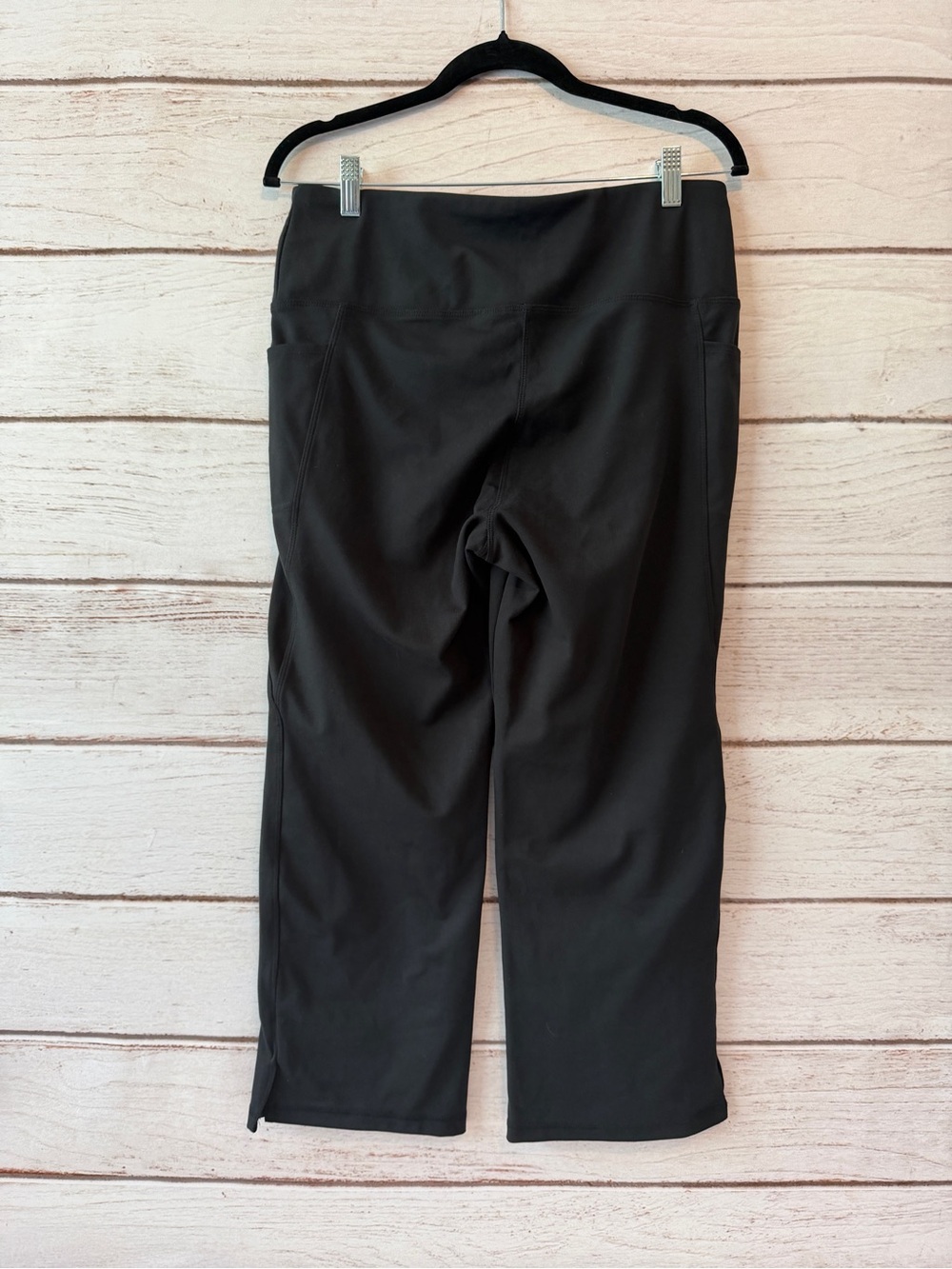 Jockey Black Cropped Athletic Leggings Large Side Pockets Stretch Performance - Picture 2 of 6